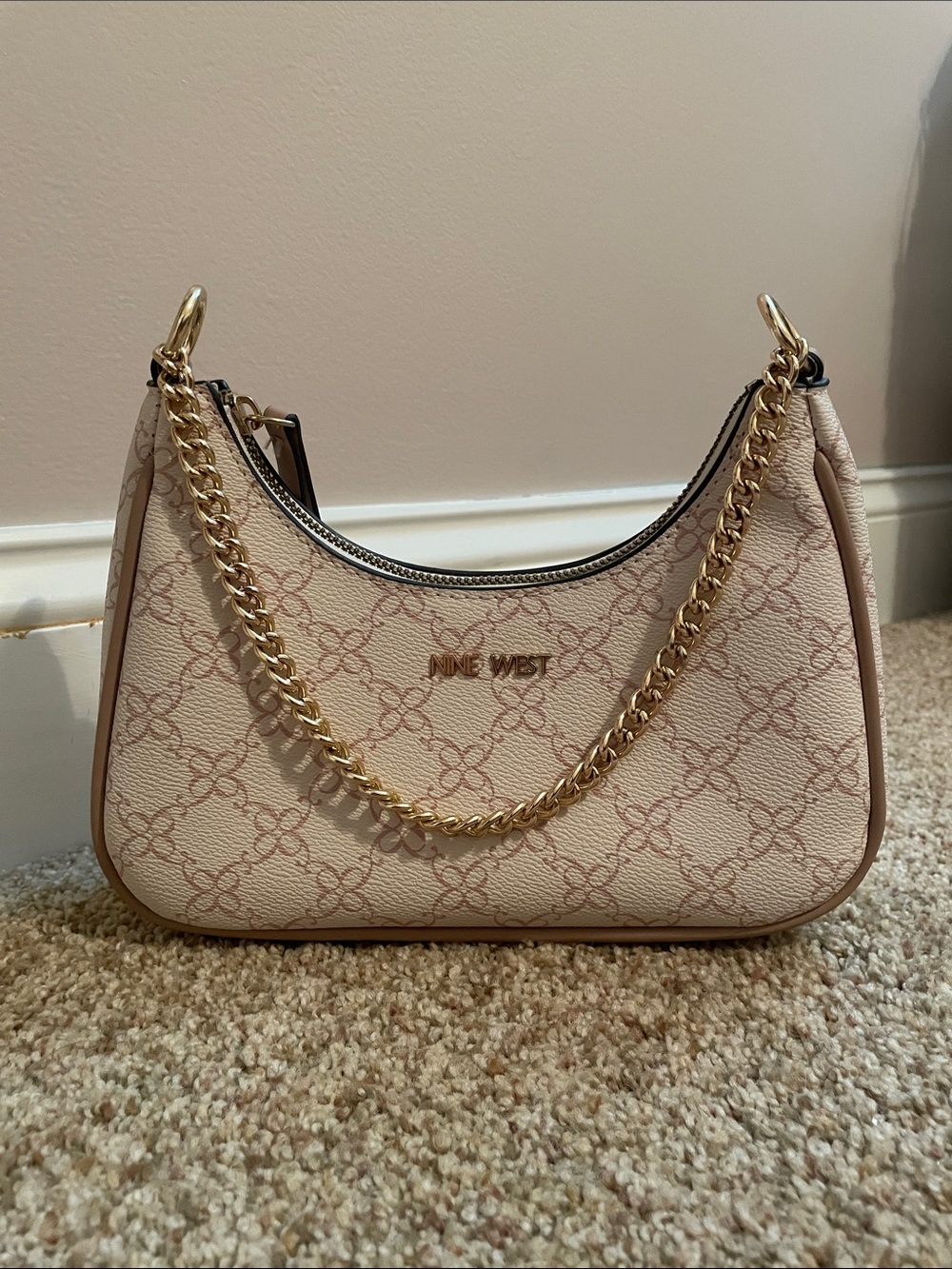 Nine West Blush Pink Patterned Shoulder Bag with Gold Chain Strap - Picture 2 of 3